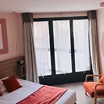 Logis Restaurant Des Voyageurs מלון
