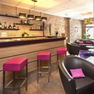 Logis Restaurant Des Voyageurs 2* 勒马尔奇奥·维勒