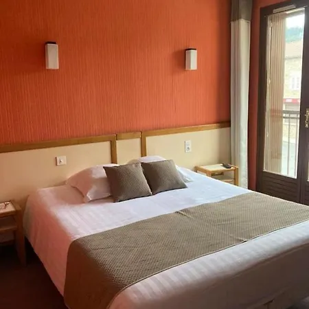 Logis Restaurant Des Voyageurs Szálloda Le Malzieu-Ville