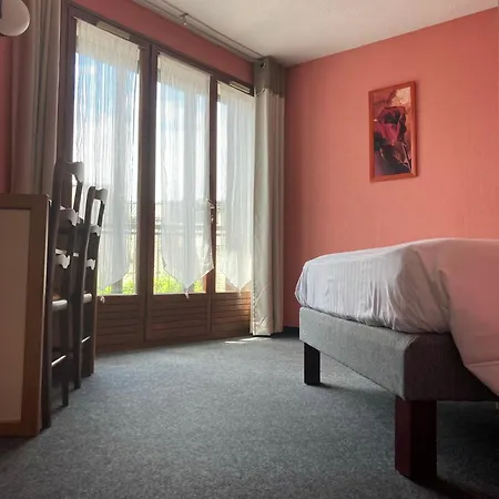 Logis Restaurant Des Voyageurs Hotel 2*