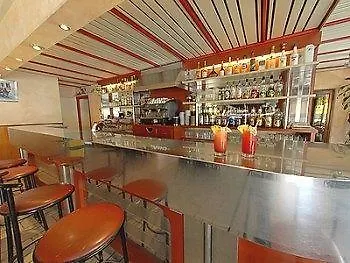 Hotel Logis Restaurant Des Voyageurs