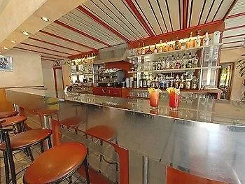 Hotel Logis Restaurant Des Voyageurs