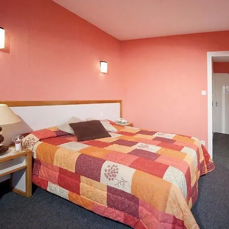 Logis Restaurant Des Voyageurs 2*