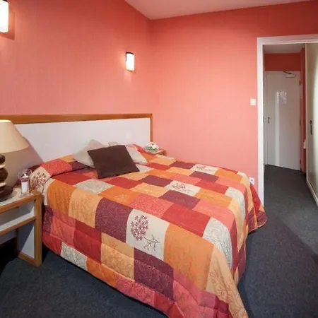Logis Restaurant Des Voyageurs Hotel