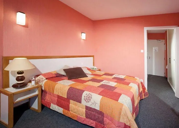Logis Restaurant Des Voyageurs 2*