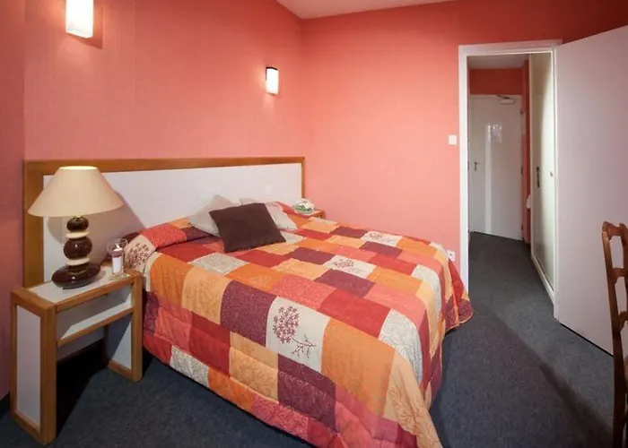 Logis Restaurant Des Voyageurs Hotel